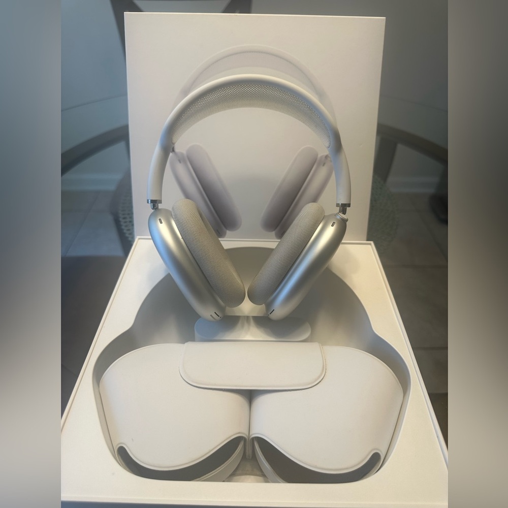 Brand New Pair of AirPod Maxes!!!